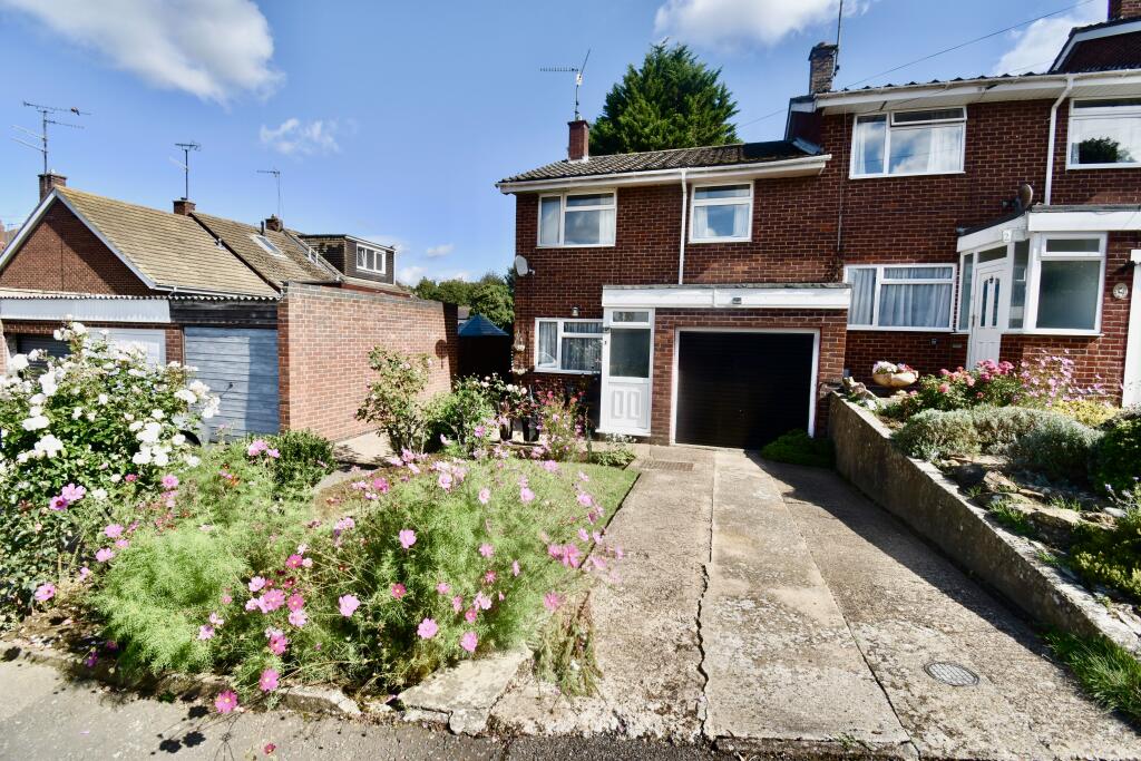 Main image of property: The Rise, Northampton