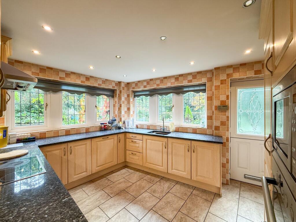 House in Kirklees, Holme Valley - View 5