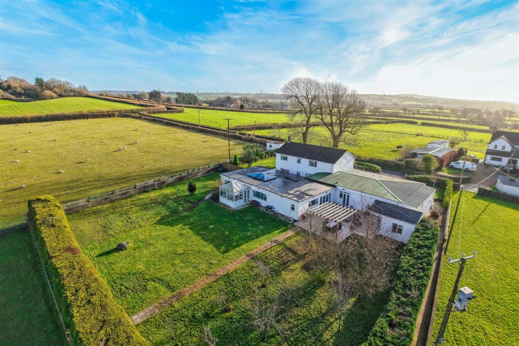 Llansannor, Nr Cowbridge, Vale of Glamorgan, CF71 7RX photo 2