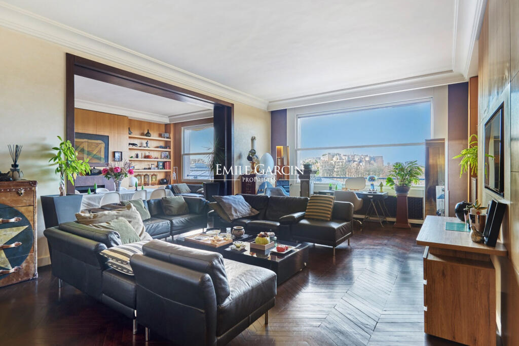 Main image of property: Paris-Isle of France, Paris, Paris 16