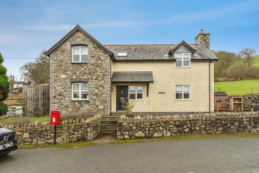 Main image of property: Bryn Saith Marchog, Corwen, Denbighshire, LL21