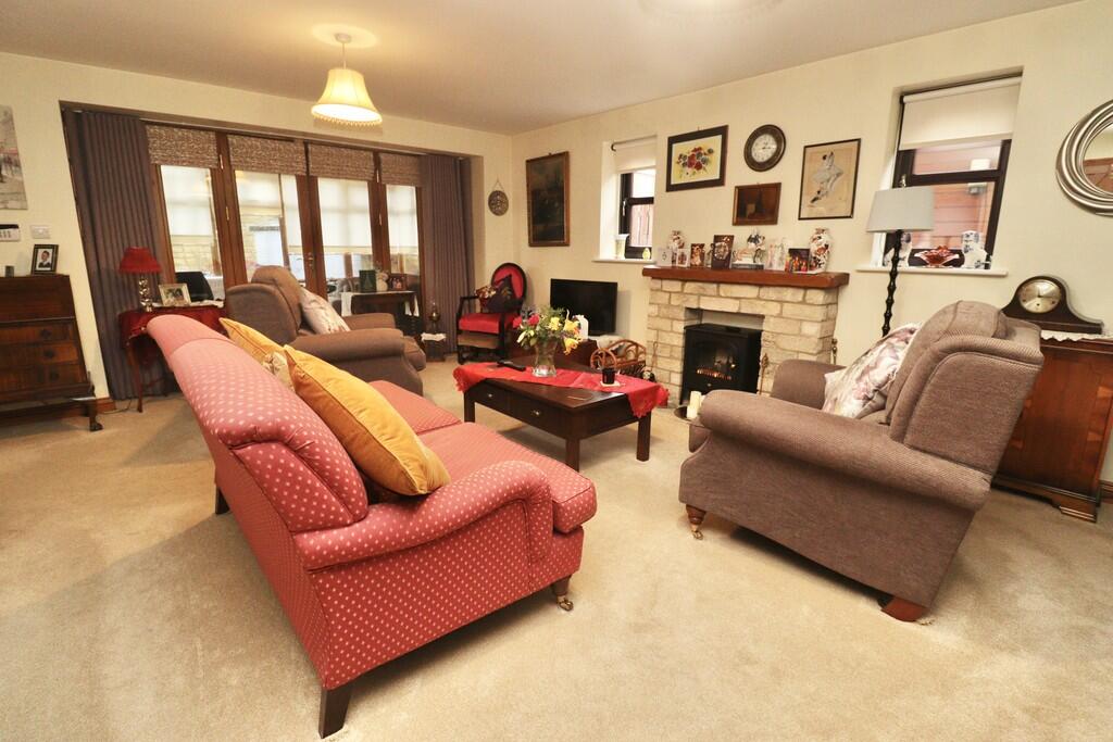 House in North Kesteven, Washingborough - View 3