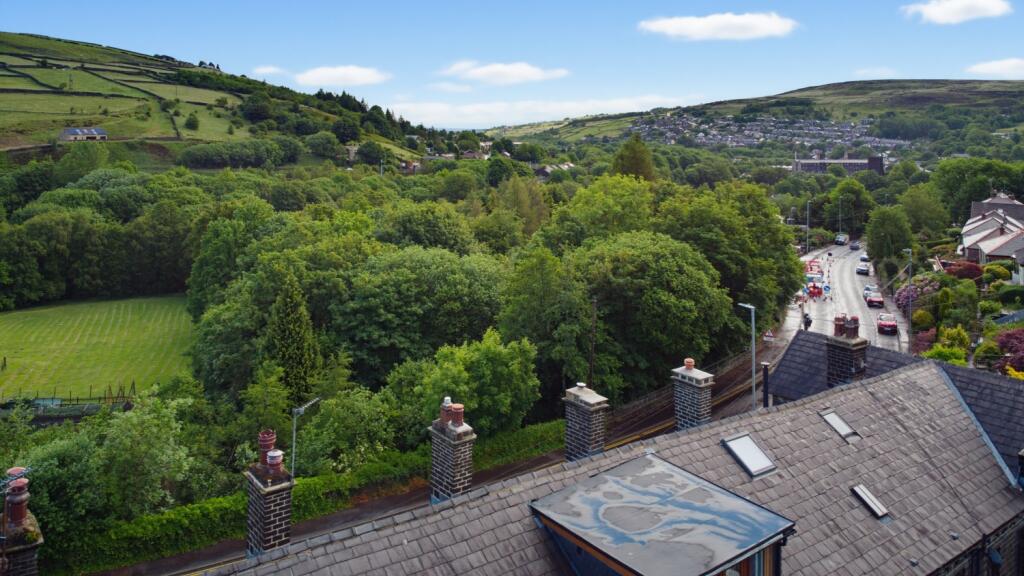 House in Kirklees, West Yorkshire - View 3