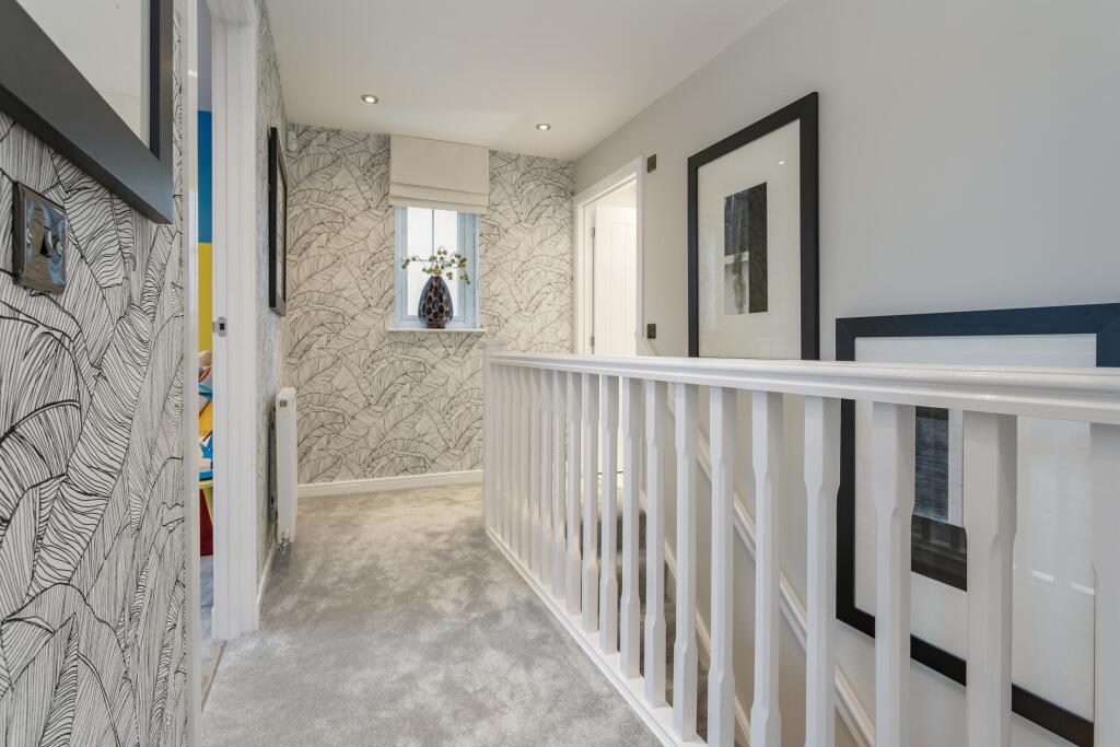 House in Kilmarnock, Bonnyton - More