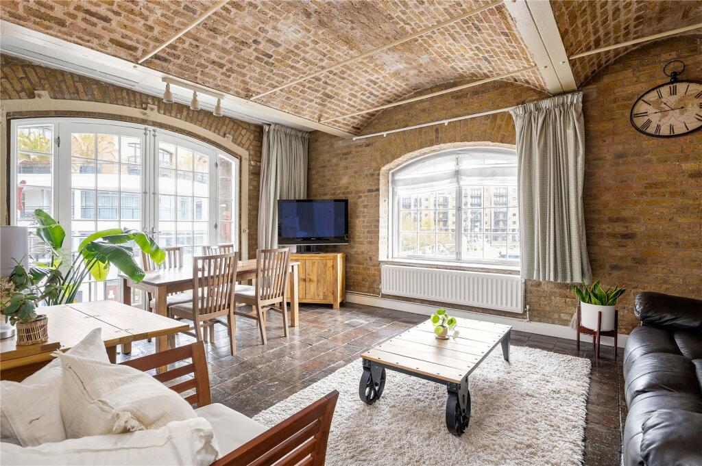 Main image of property: East Smithfield, London, E1W