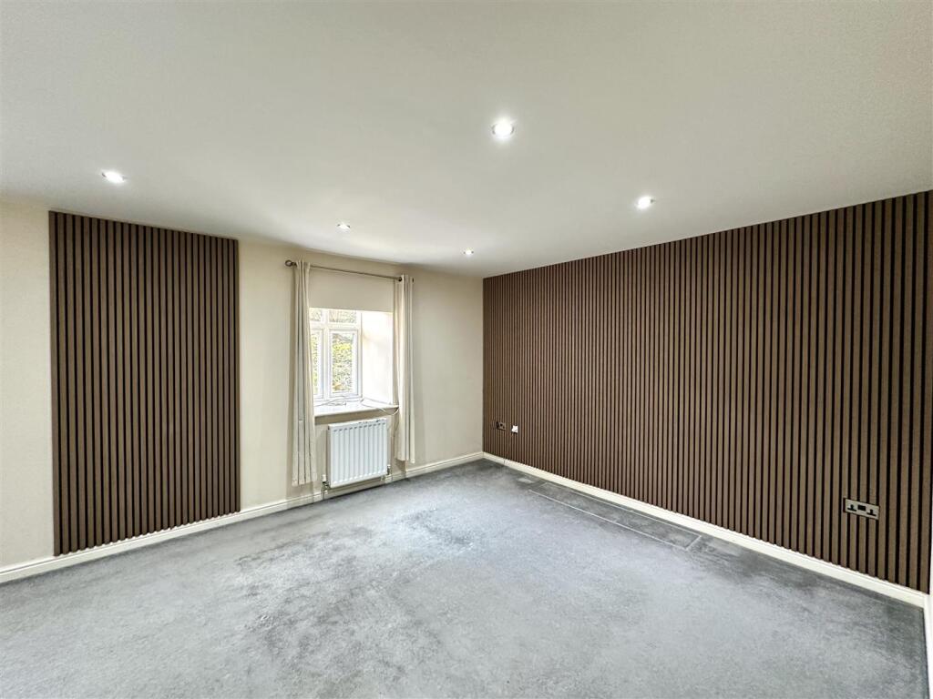 Main image of property: Upper Carr Lane, Calverley