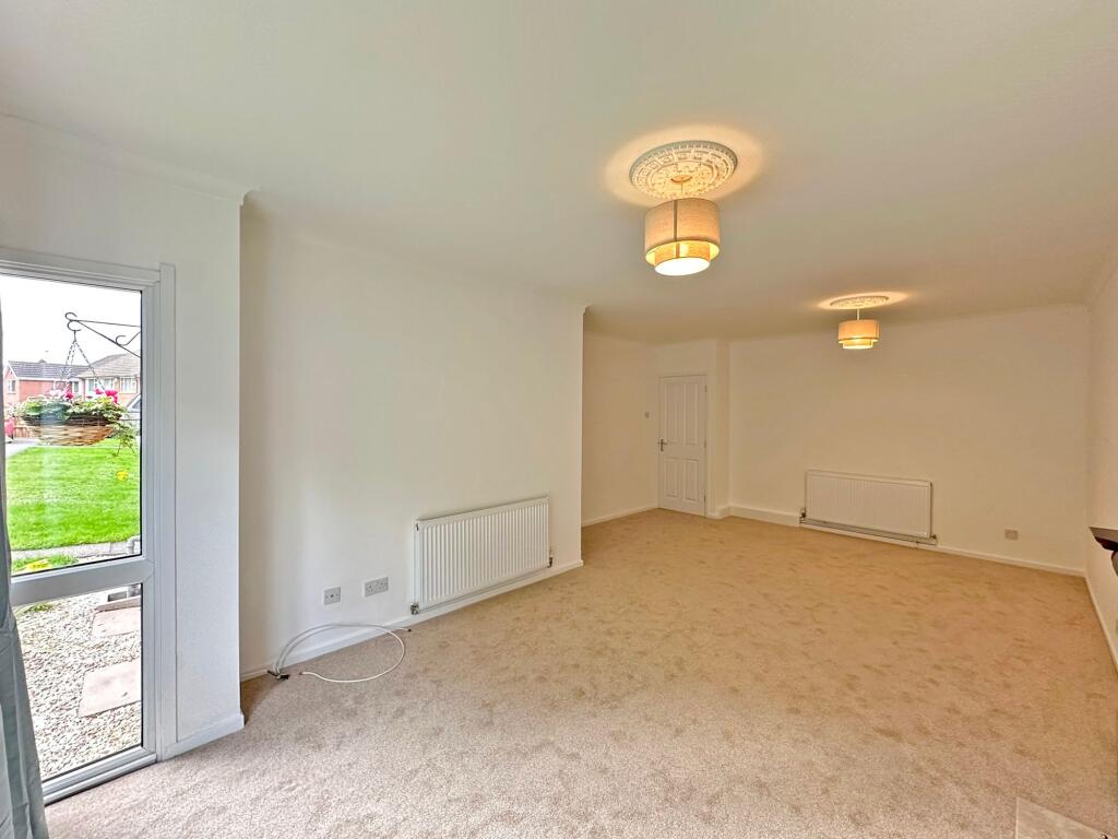 Apartment in Wolverhampton, Springhill - View 5