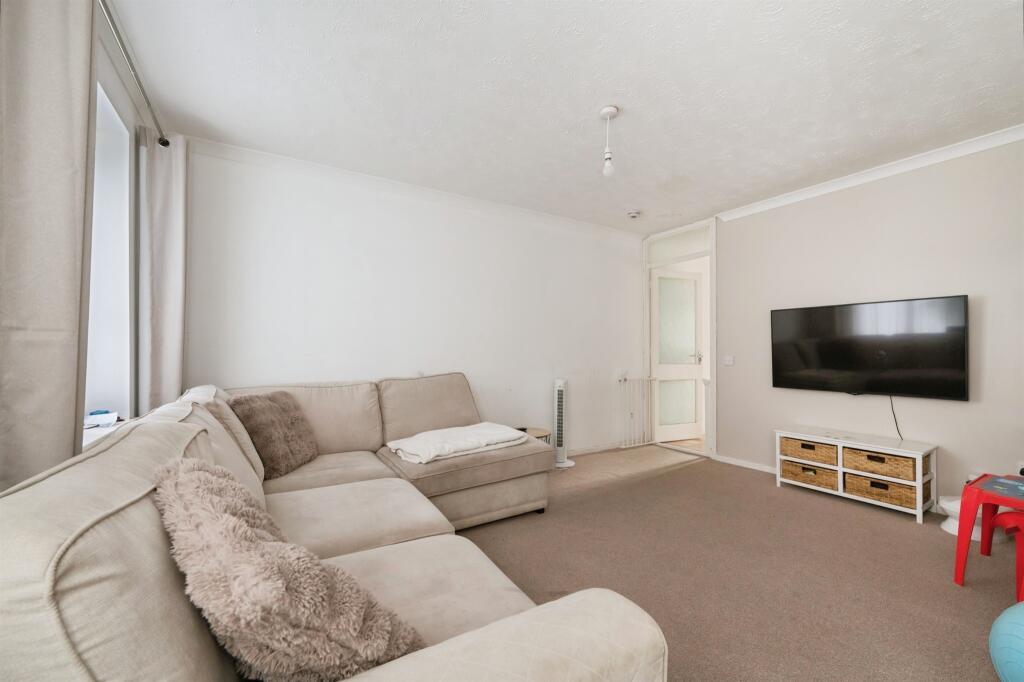 House in Southampton - View 2