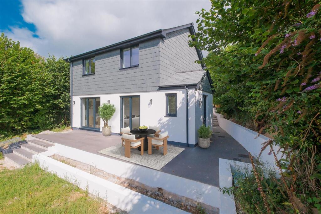 4-bed detached on Pensilva, Liskeard, £400,000