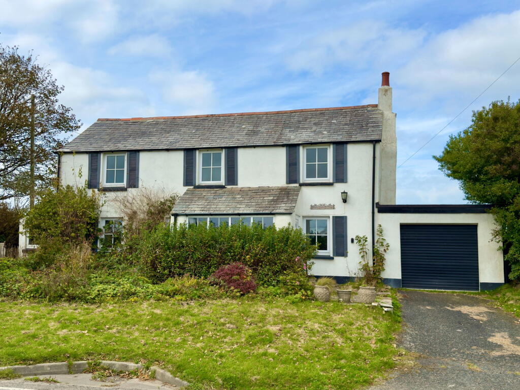 3-bed detached on Davidstow, Camelford PL32, £250,000