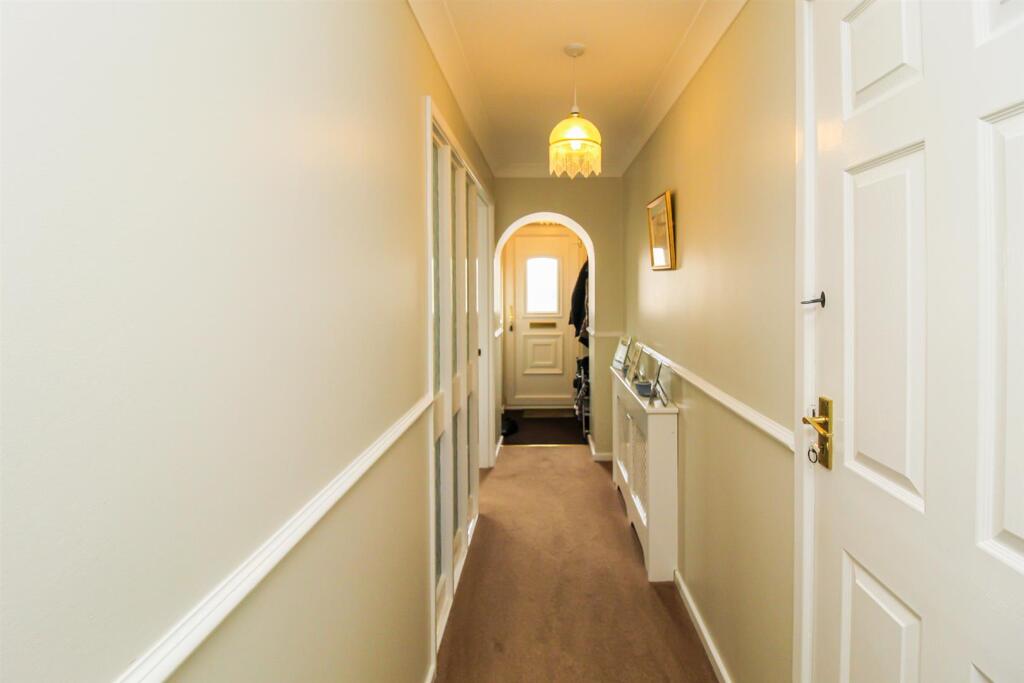 Meadow Vale, Outwood, Wakefield photo 4