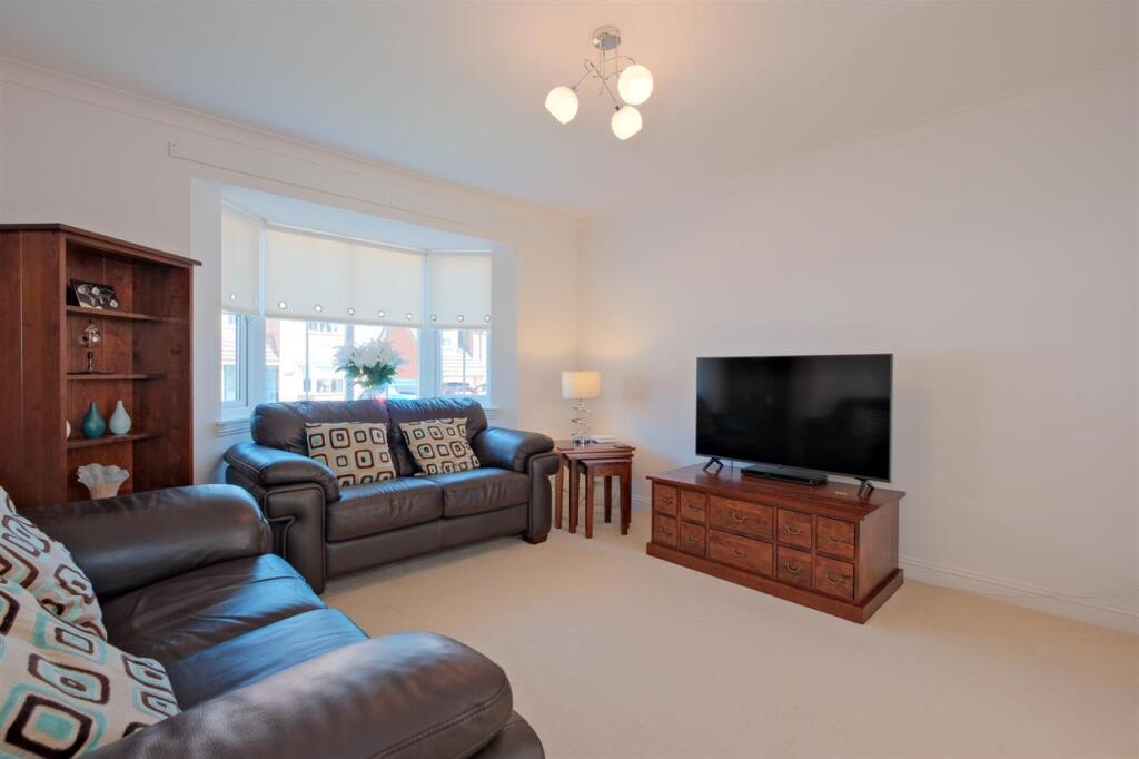 House in Glasgow, South Lanarkshire - View 3