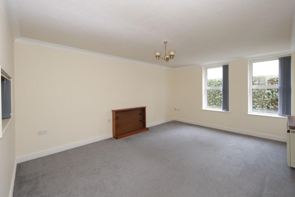 Oakfield House, Binswood Avenue, Leamington Spa photo 2