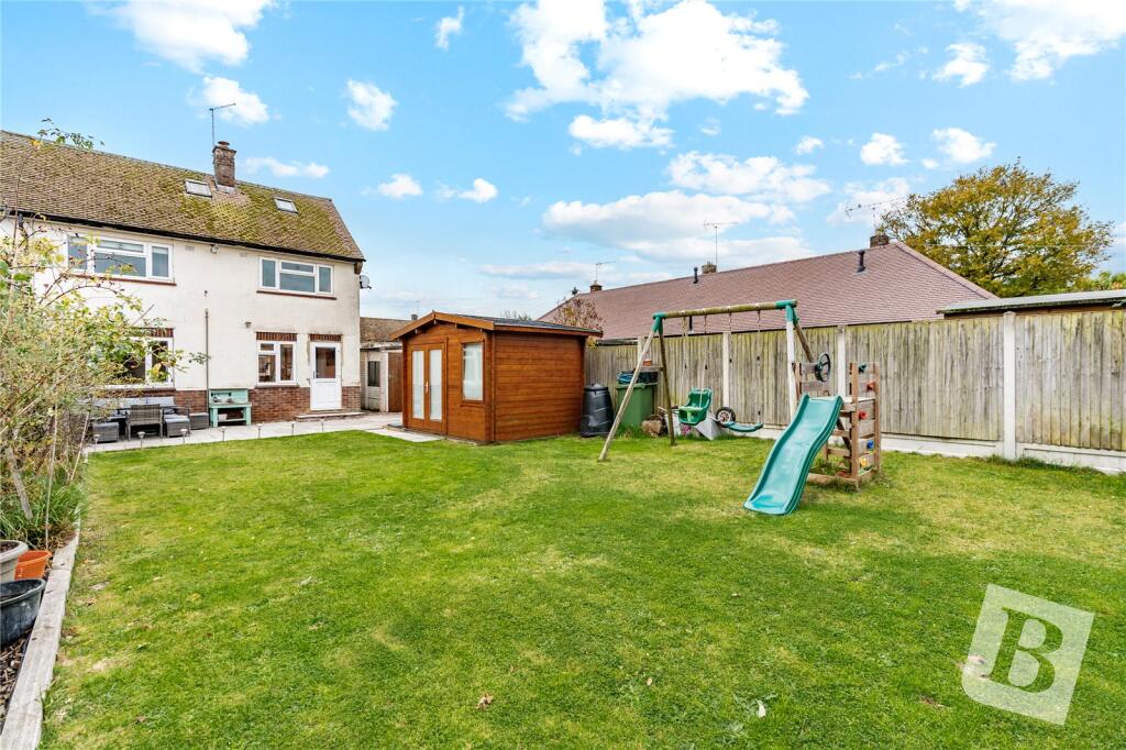 Sandringham Road, Pilgrims Hatch, Brentwood, Essex, CM15 photo 4