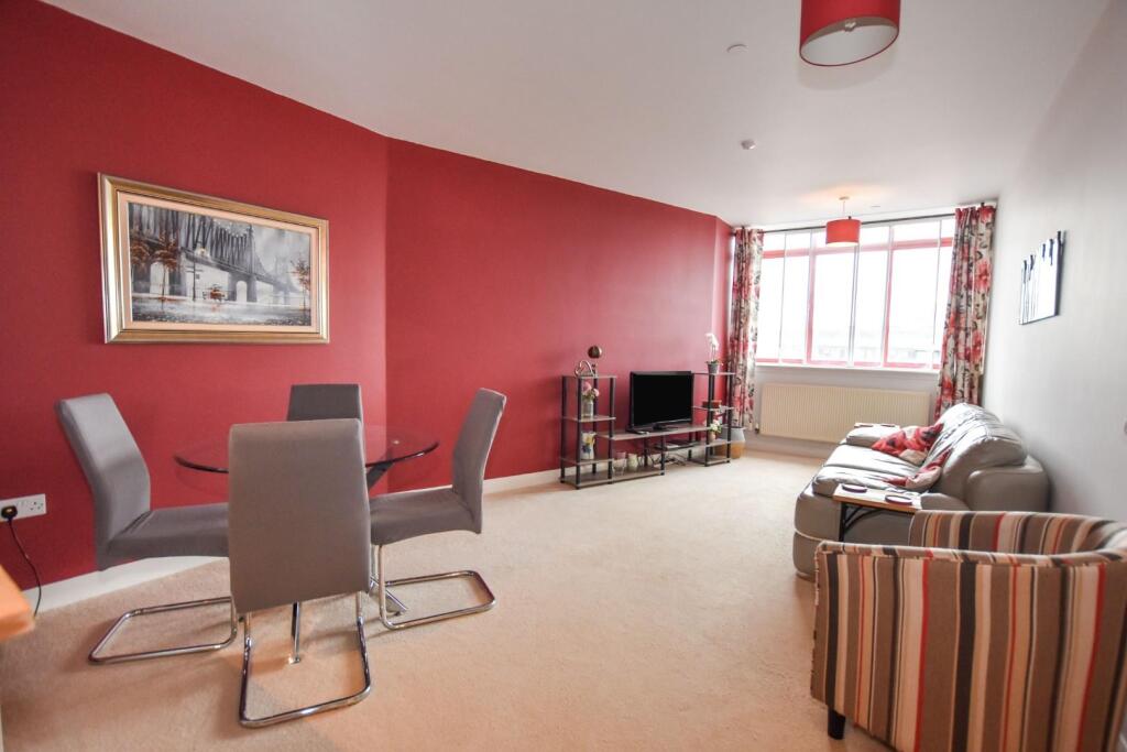 Apartment in Northampton, Semilong - View 2