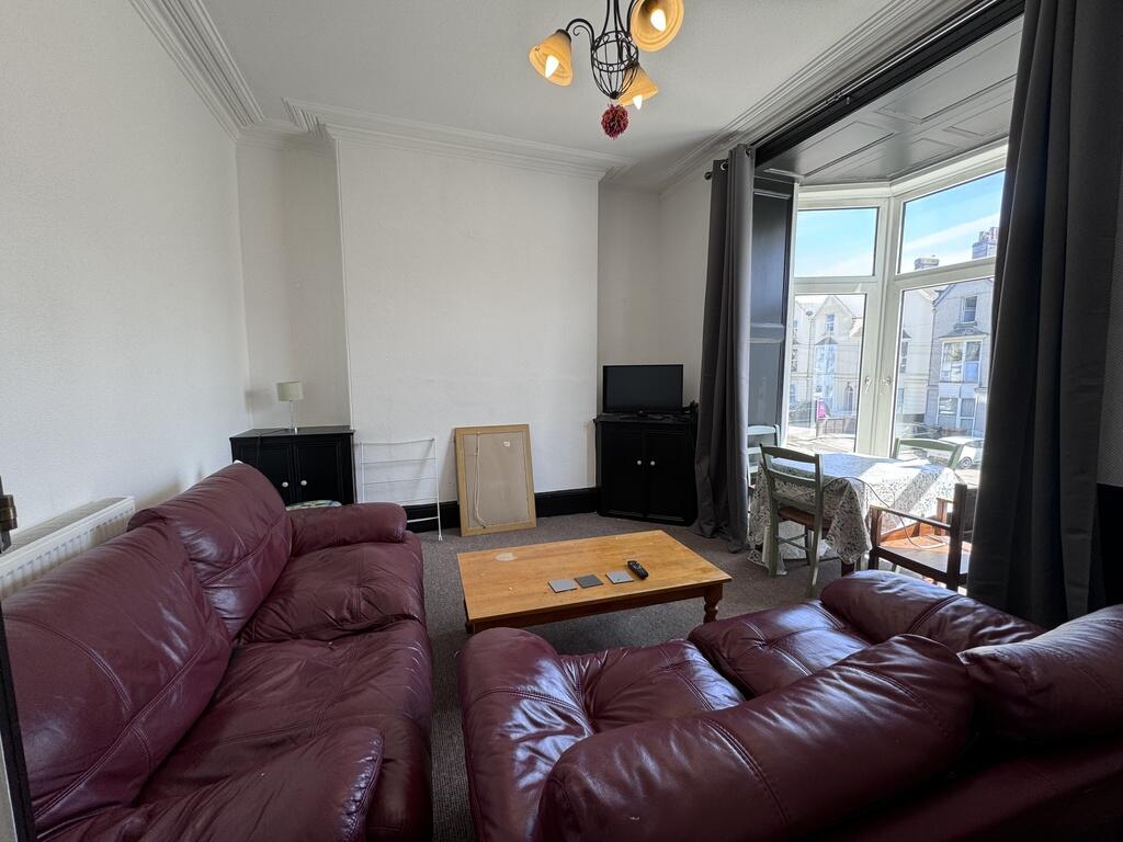 Apartment in Plymouth - More