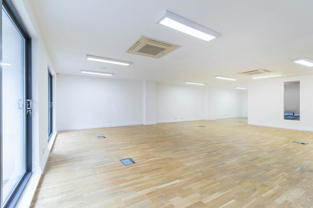 86-90-Paul-Street-Third-Floor-EC2A-Shoreditch-Office-To-Let-Internal3-Dominion.London.jpg
