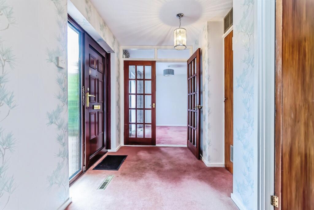 House in London - View 2