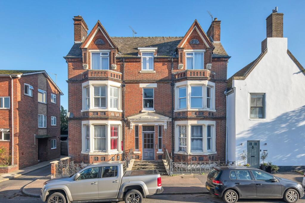 Apartment in West Suffolk, Studlands Park, Newmarket