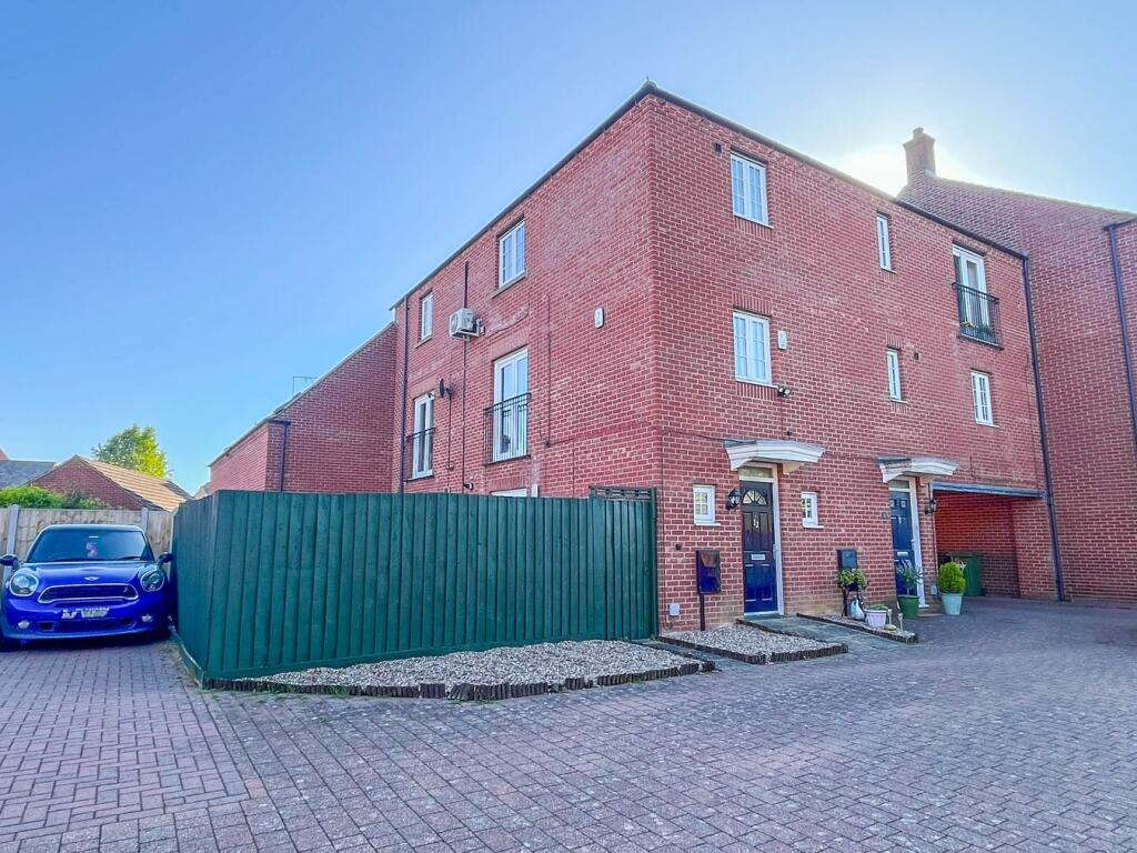 Main image of property: Avocet Close, Coton Park, Rugby, CV23