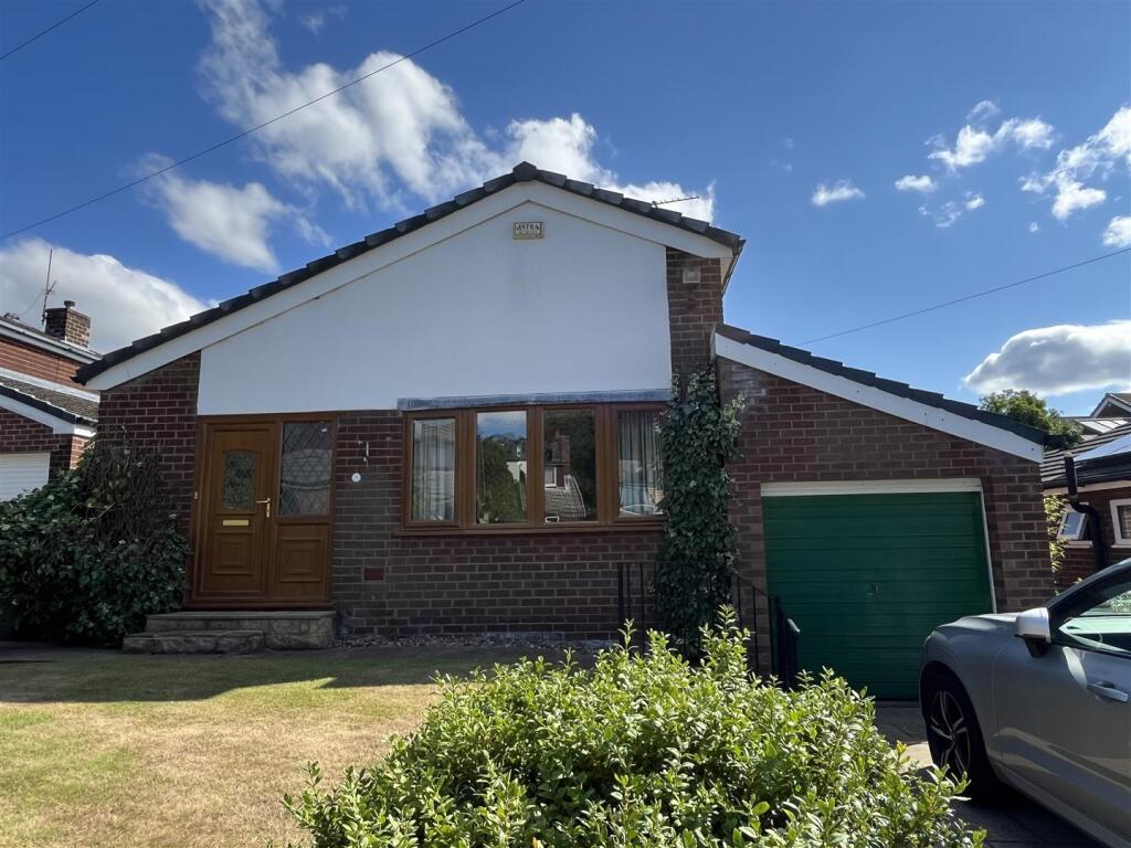 Main image of property: Bardsley Gate Avenue, Stalybridge