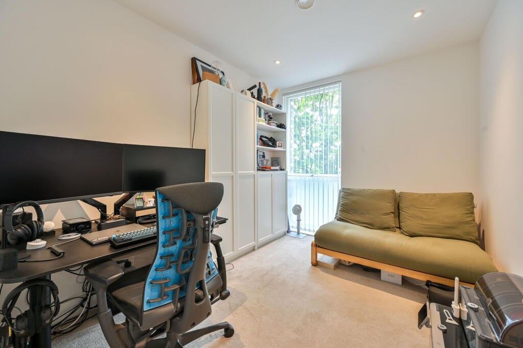 Apartment in London - View 5