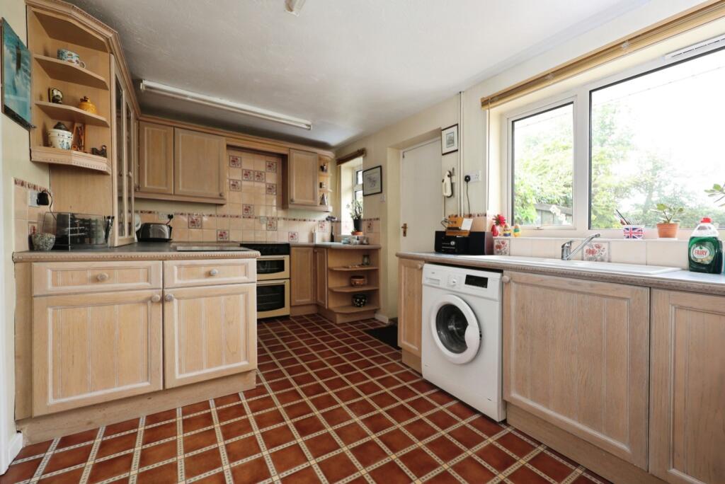 House in Lincoln - View 4