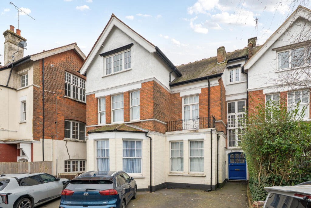 Apartment in London - More