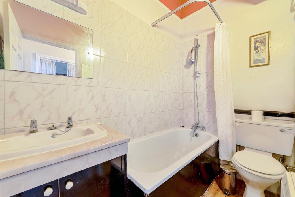 Apartment in Bath - More