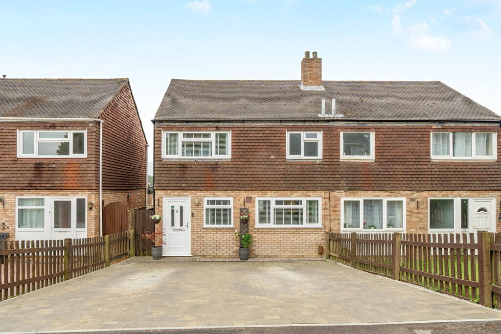 Main image of property: Reeves Way, Bursledon, Southampton, SO31 8FU