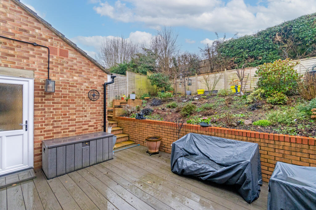 House in Bishop's Stortford, Hockerill - View 3