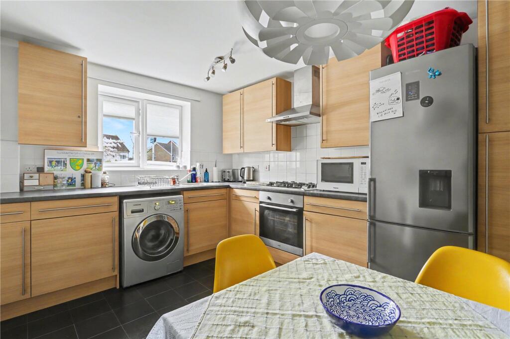 House in Norwich, Roundhouse Park, Cringleford - View 4