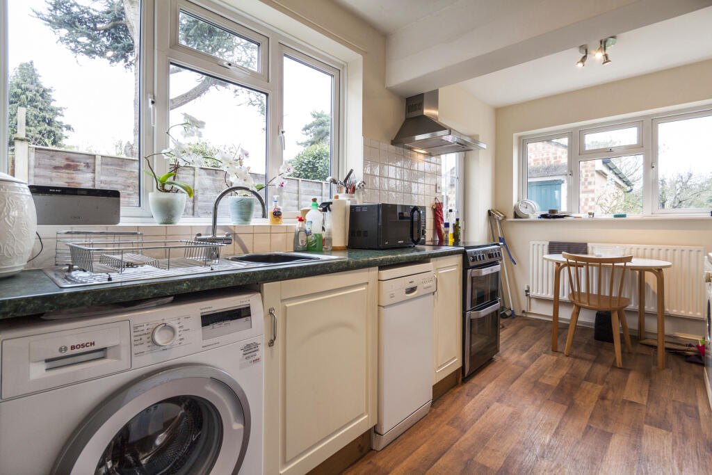 House in Reading, Lower Earley, Earley - View 3