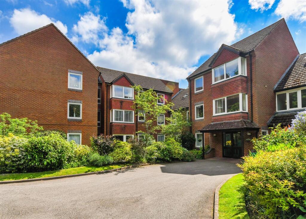 Main image of property: 19 Beechwood Court, Corfton Drive, Tettenhall, Wolverhampton, WV6 8PE