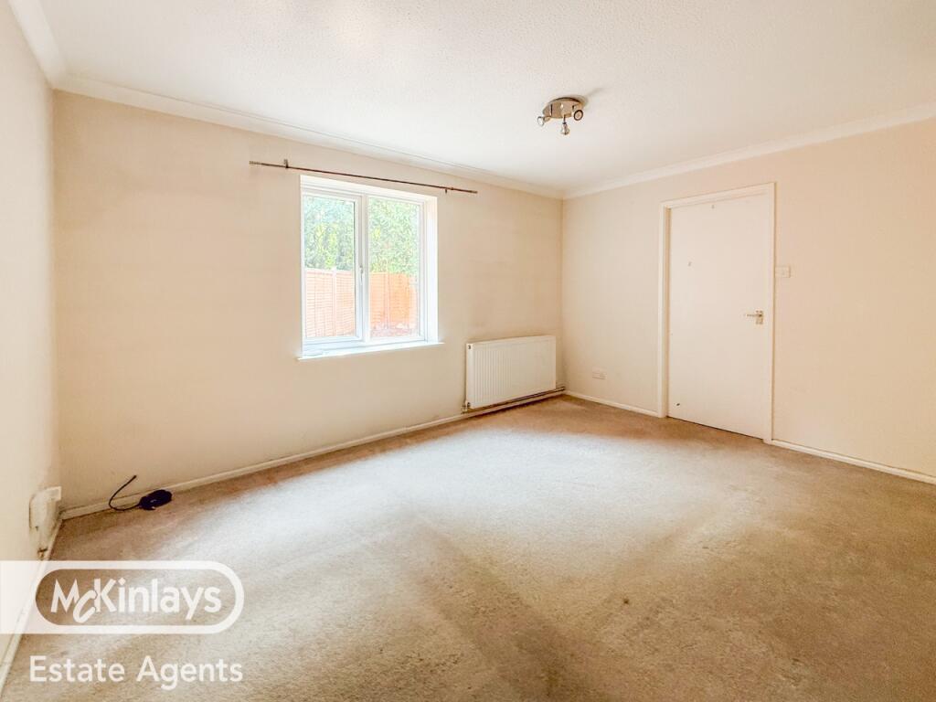 2 bedroom property in Tyne Park Taunton photo 4