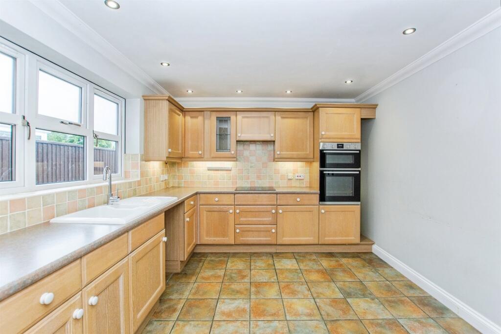 Strawberry Fields Drive, Holbeach, Spalding photo 4