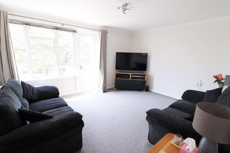 Apartment in Worthing, West Sussex - View 3