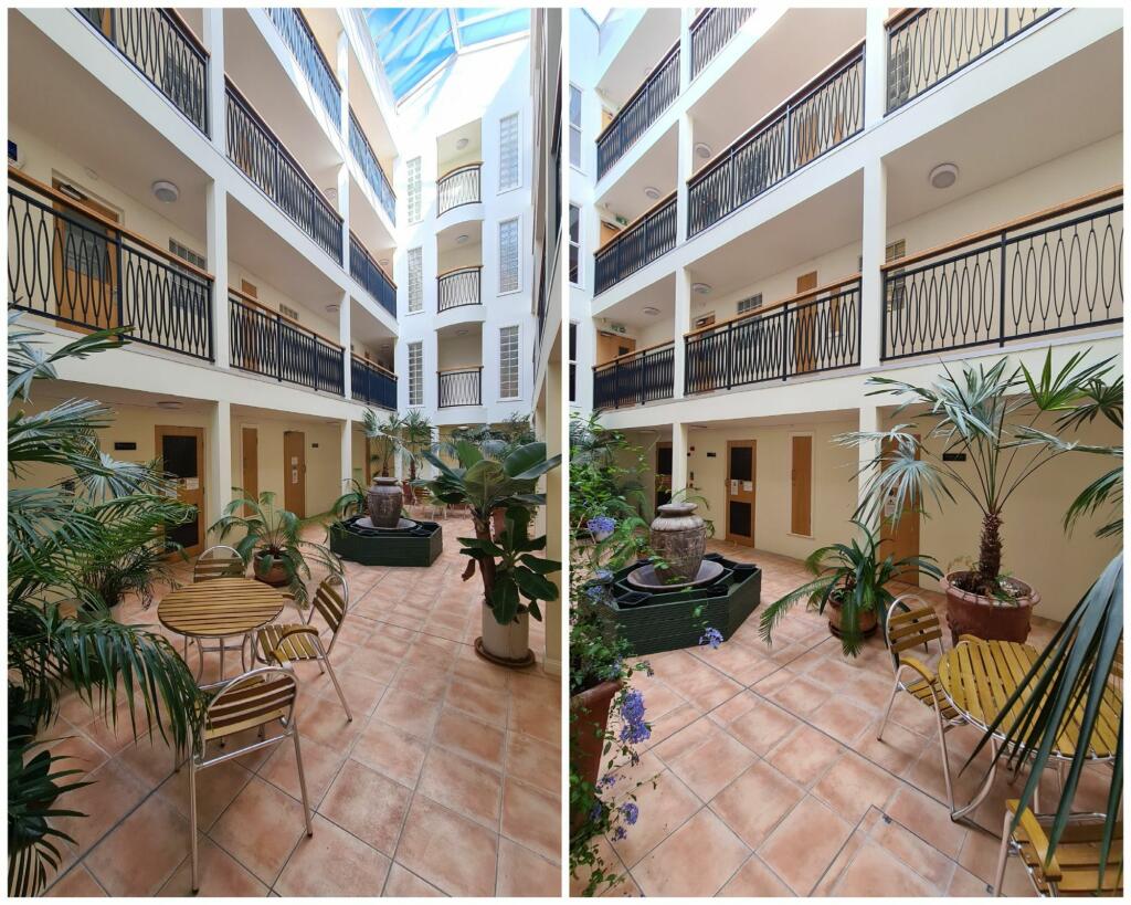 Apartment in Torquay, Torbay - View 3