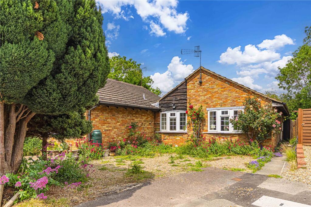 Main image of property: Heather Mead, Edlesborough, Buckinghamshire, LU6