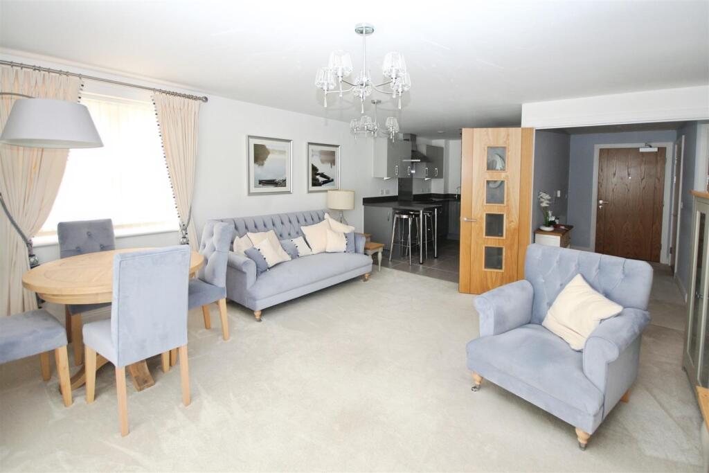 Apartment in Reading - More