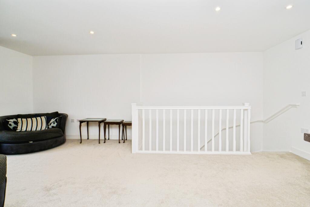 House in Canterbury - View 4