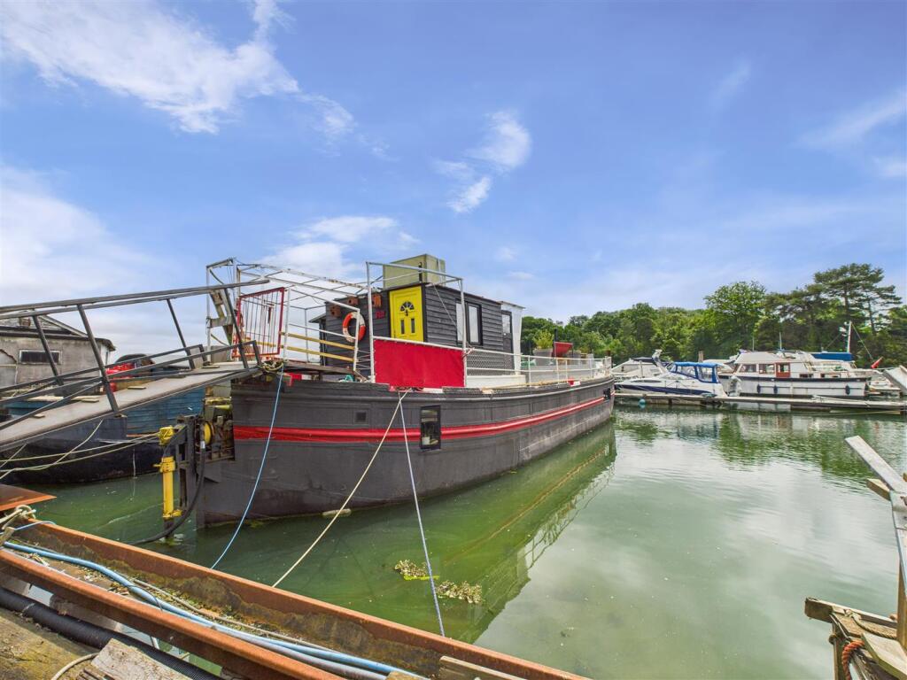 Main image of property: Blundell Lane, Bursledon, Southampton