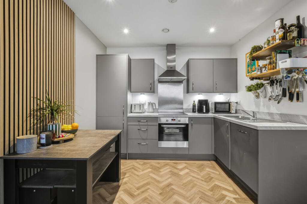 Apartment in East Hertfordshire, Hockerill, Bishop's Stortford - View 3