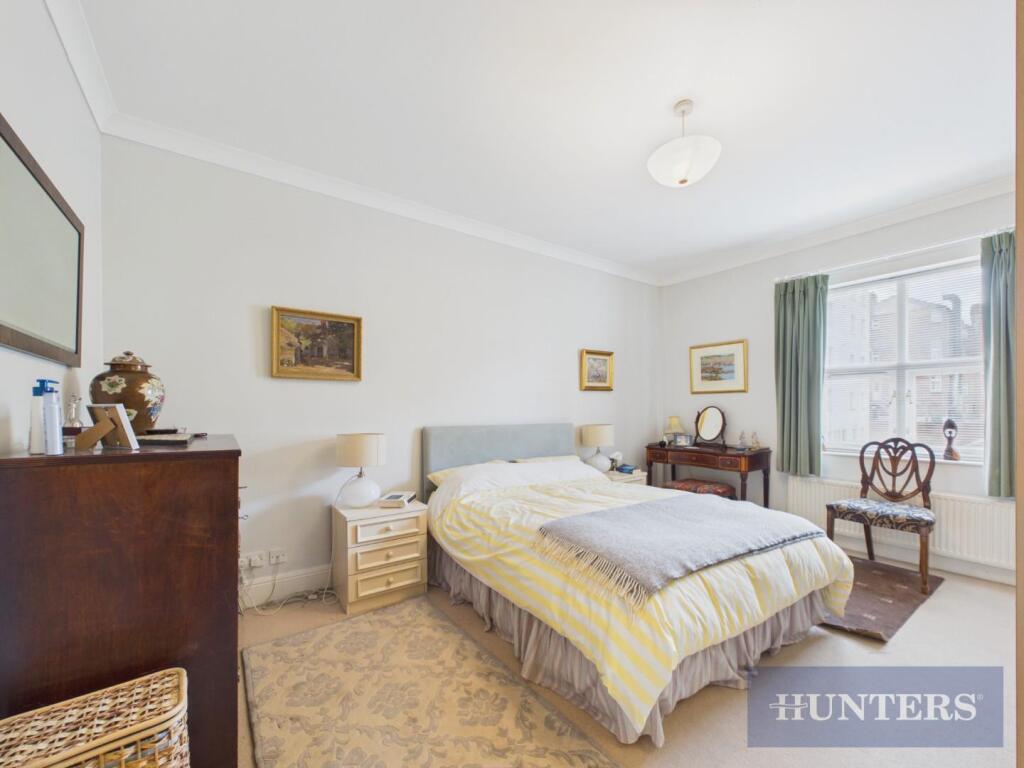 Apartment in Scarborough, North Yorkshire - View 4