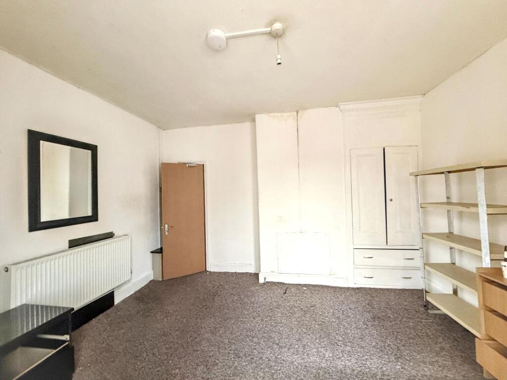 House in Portsmouth - View 4