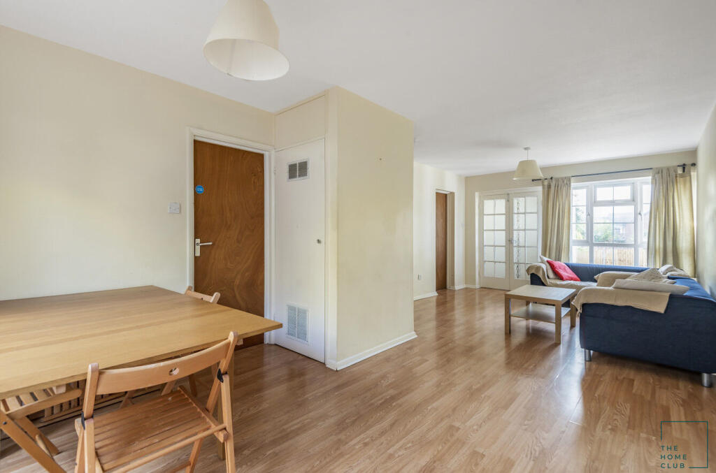 Lynwood, Guildford, GU2 - View 2