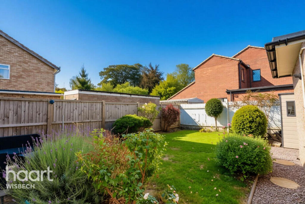 House in Fenland, Leverington - More
