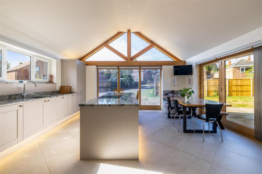 House in Peterborough - View 5