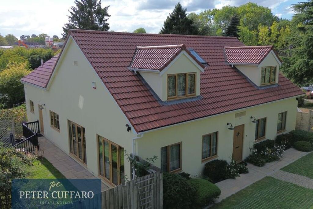 Main image of property: Hertford Road, Hoddesdon, EN11