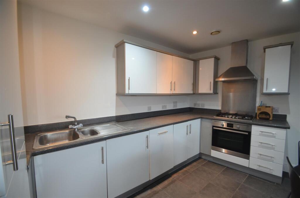 Apartment in London - View 5